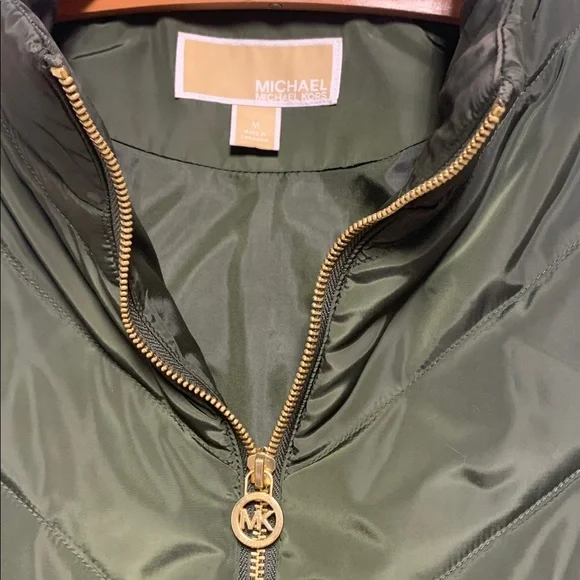 Michael Michael Kors Puffer Olive Green Quilted Vest Size M Looks New - Picture 3 of 6